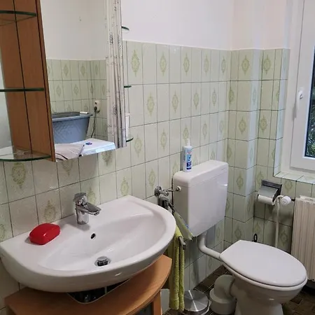 In Niebuell, Kreis Nordfriesland * Niebüll